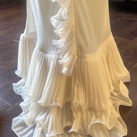 Chic Backless White Ruffled Dress - Picture 6 of 7